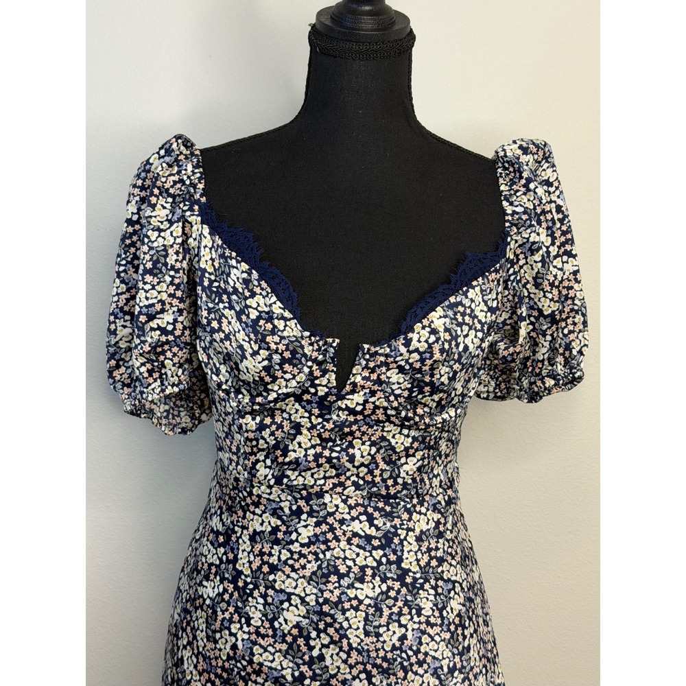 ASTR‎ The Label Navy Sylvie Ditsy Floral Sweetheart Midi Dress Puff Sleeve Small - Picture 3 of 8